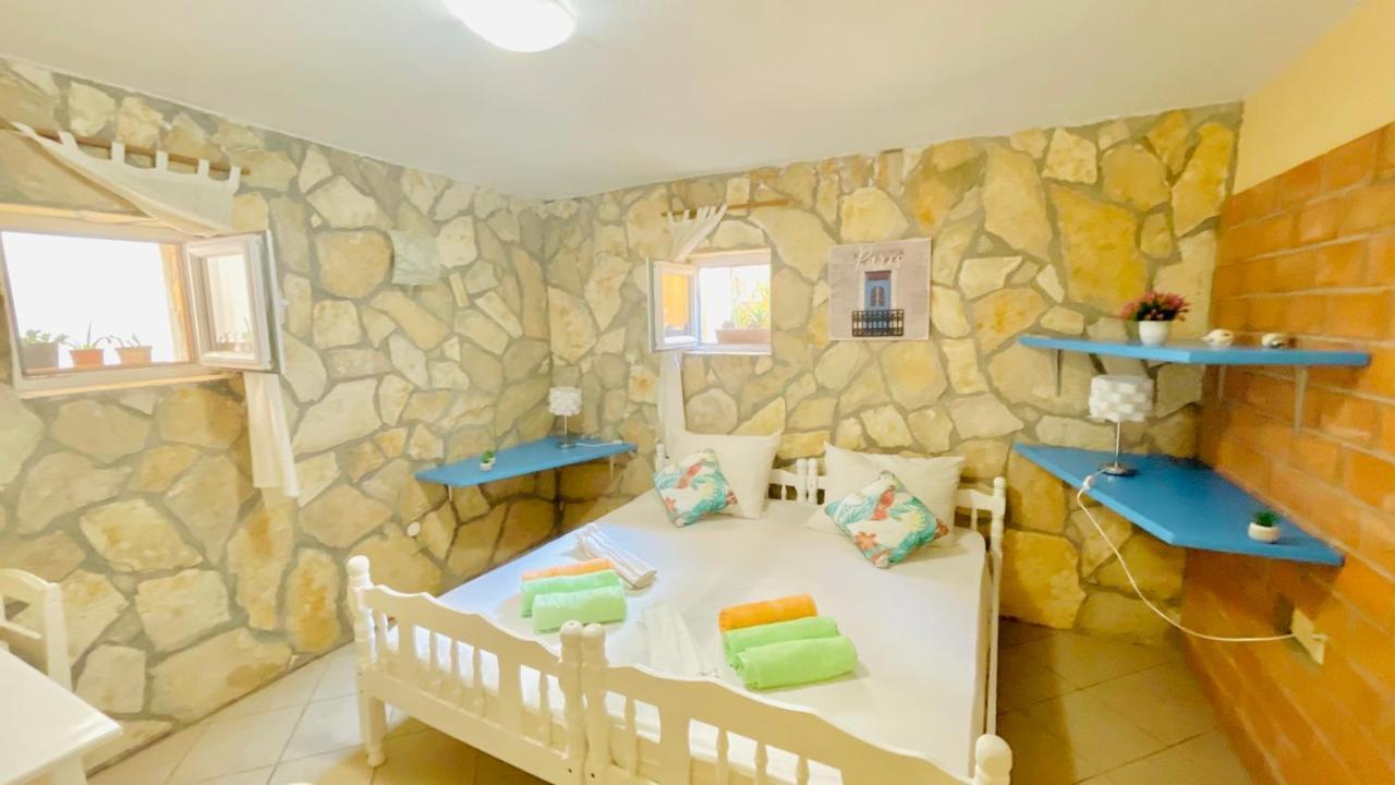 Colorful And Happy Apartment Sukosan - With Parking Extérieur photo