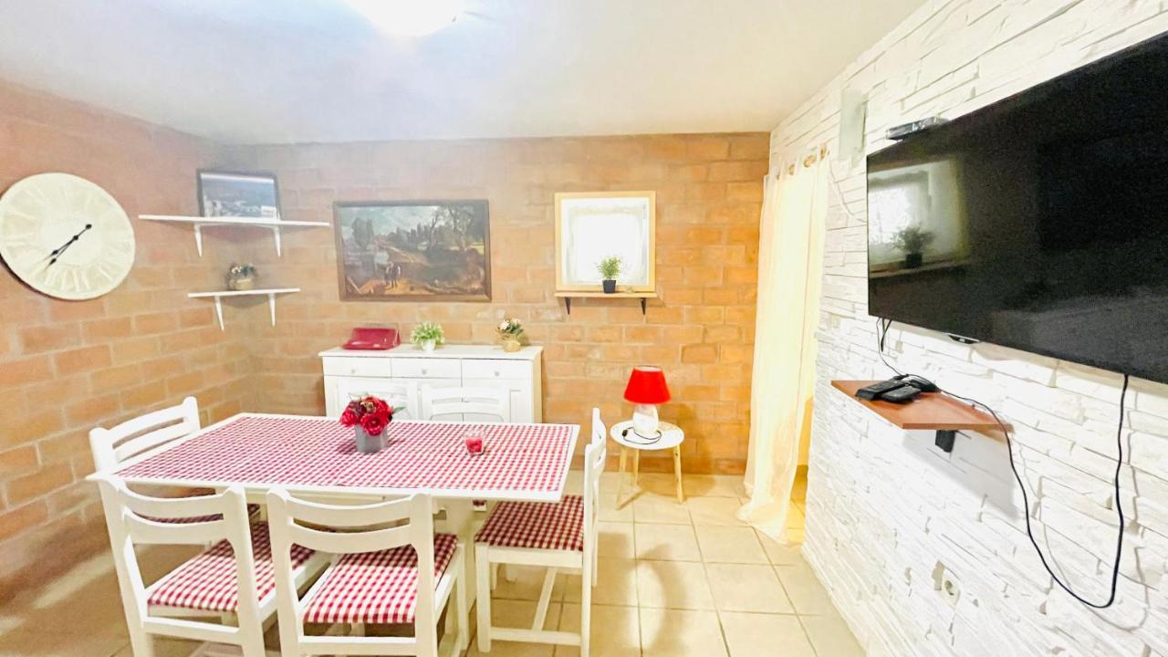 Colorful And Happy Apartment Sukosan - With Parking Extérieur photo
